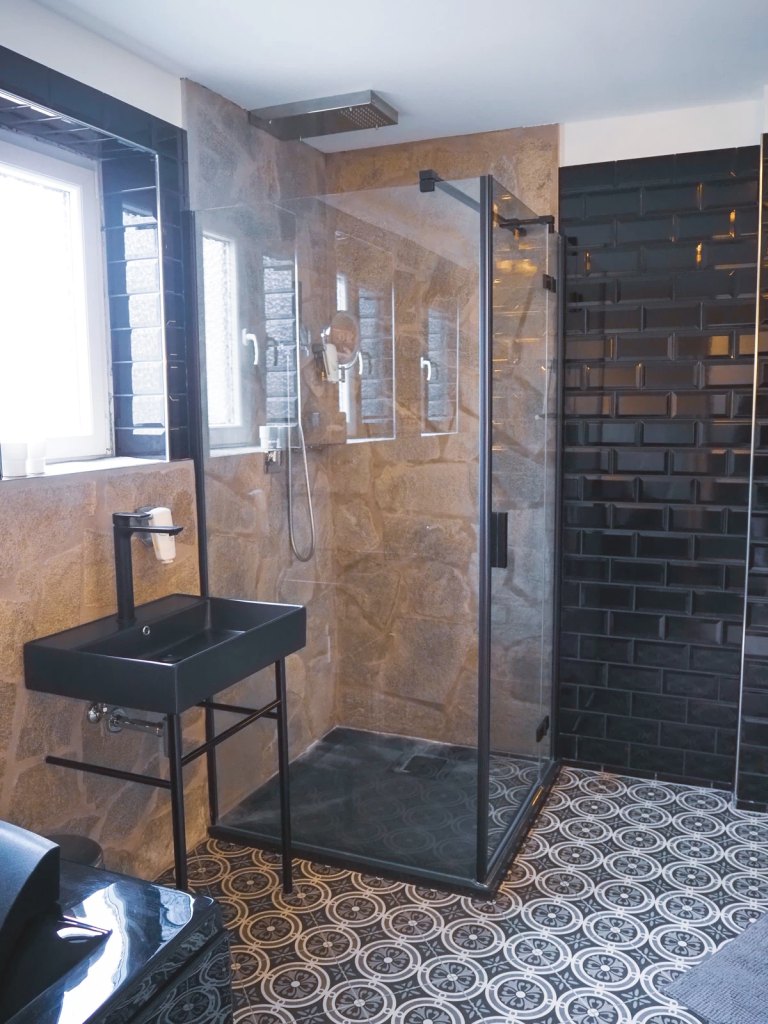 Alpenliebe Appartement 4 in Inzell - Bad mit großer Dusche